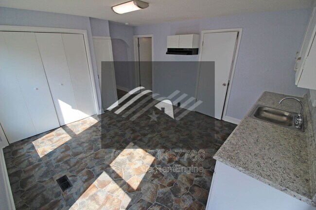 Foto del edificio - 78 Notre Dame Ave