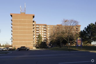 Building Photo - 37 Eastbourne Dr