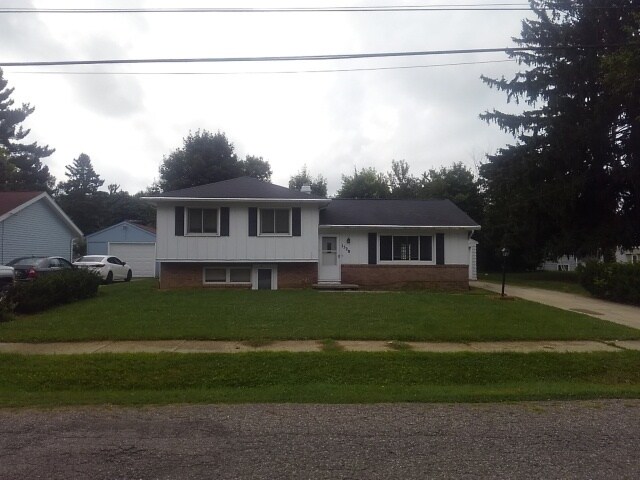 1528 Linden Looking North - 1528 Linden St