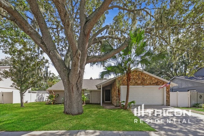 Building Photo - 1425 Corner Oaks Dr