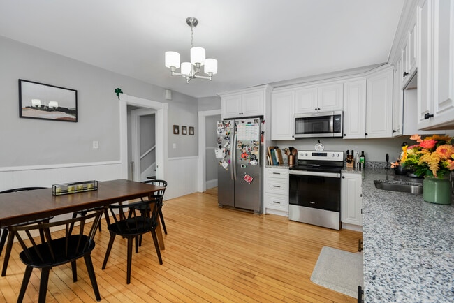 Foto del edificio - 71 New Boston Rd