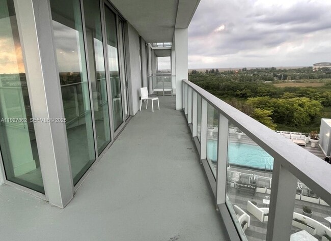 Foto del edificio - 2000 Metropica Wy