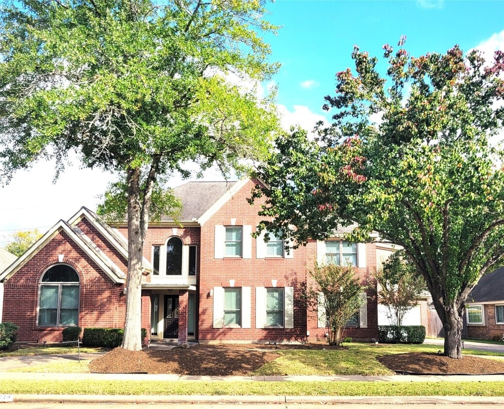 Primary Photo - 2214 Old S Dr