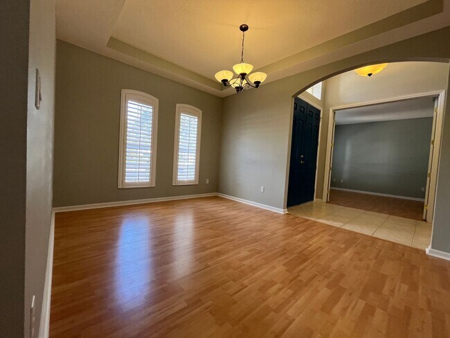 Building Photo - Retreat at Wekiva Gated Home with 3 Bedroo...