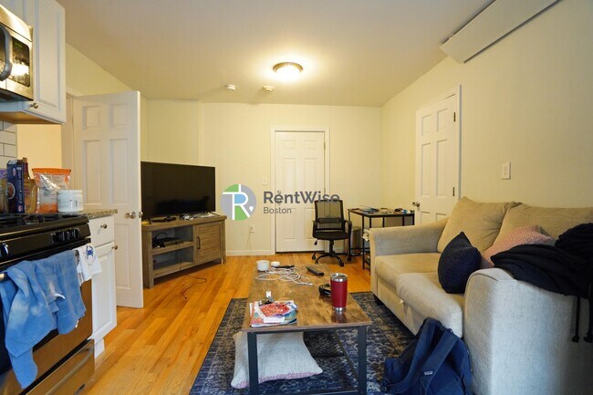 Building Photo - 36 L St