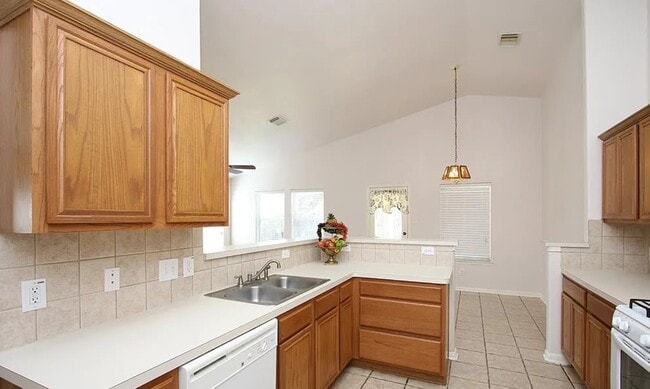 Photo - 2007 Karsen Dr House