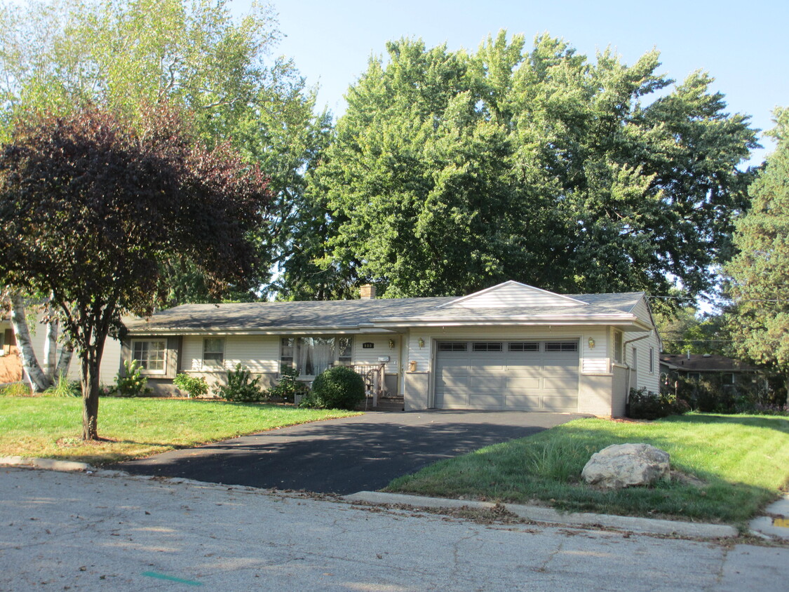Foto principal - 900 Coolidge Rd