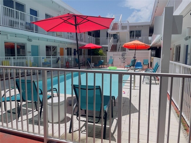 Foto del edificio - 7310 Harding Ave