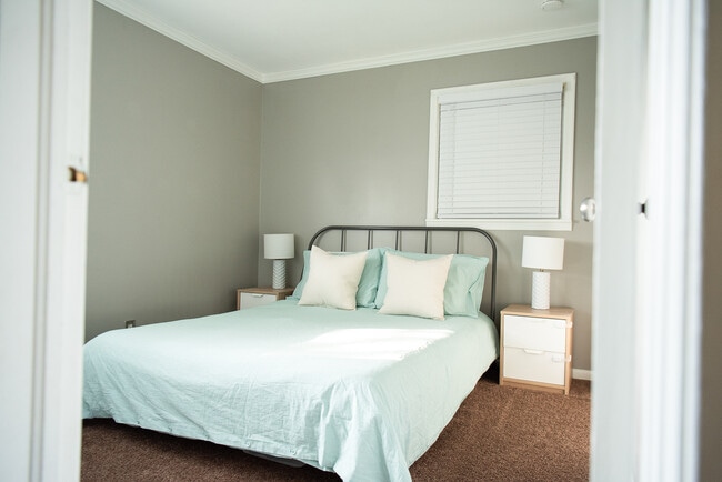 Building Photo - 6812 Voyager Pl