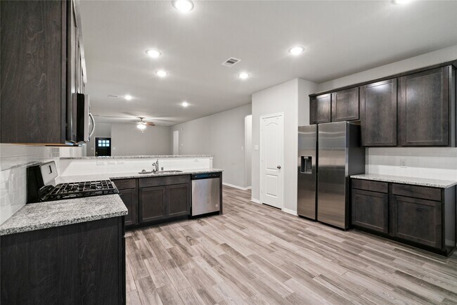 Foto del edificio - 25738 Boxwood Hedge Ln