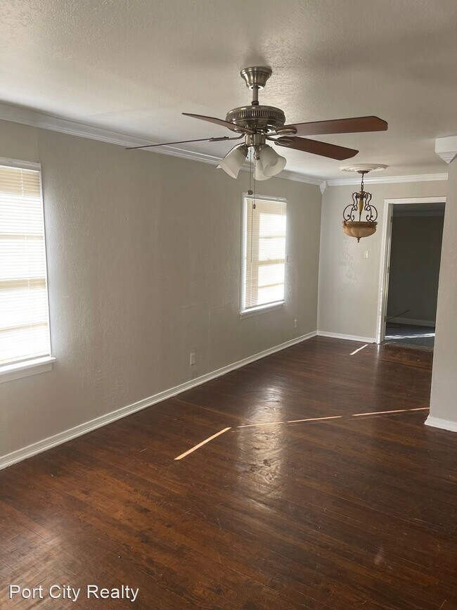Foto del edificio - 3 br, 1.5 bath House - 2756 Mimosa
