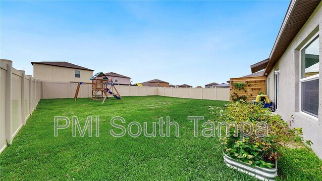 Building Photo - 15407 Miller Creek Dr
