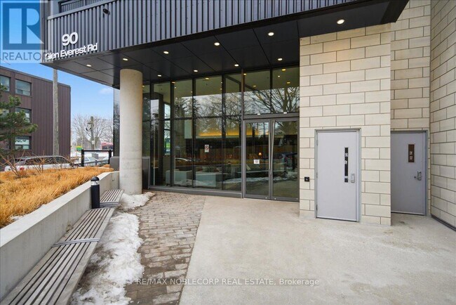 Building Photo - 90 Glen Everest Rd