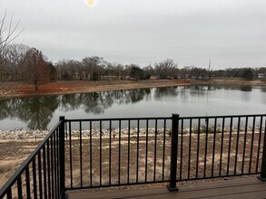 Building Photo - 5510 S Gold St