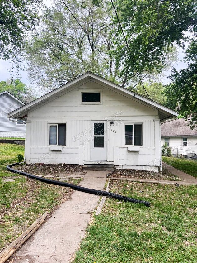 Primary Photo - 104 Helen Ave