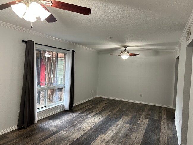 Living Room Large Window - 4340 Cedar Springs Rd