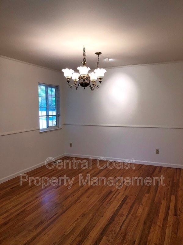 Building Photo - 2884 Sloat Rd