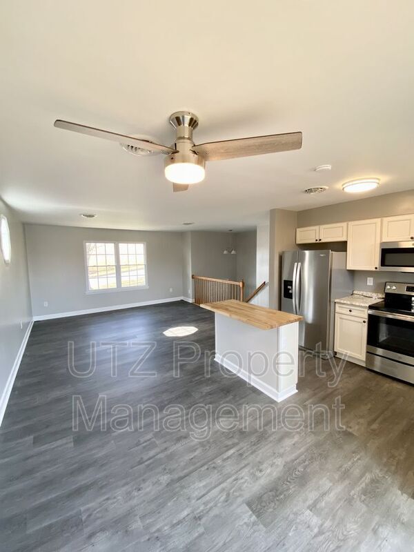 Building Photo - 317 Luther Dr