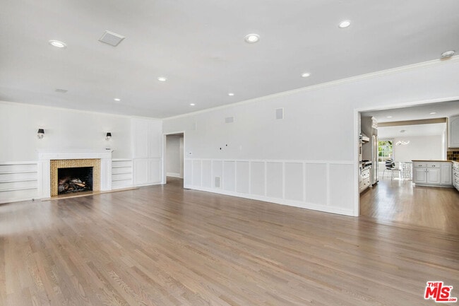 Building Photo - 1110 Stradella Rd