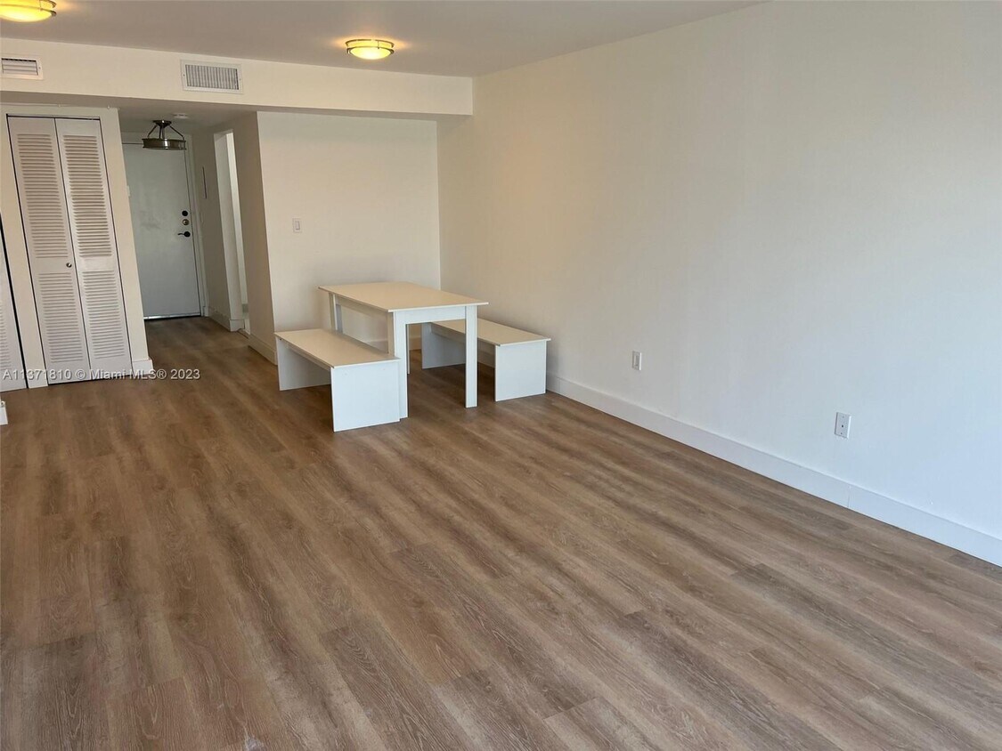 Foto principal - 1150 Collins Ave
