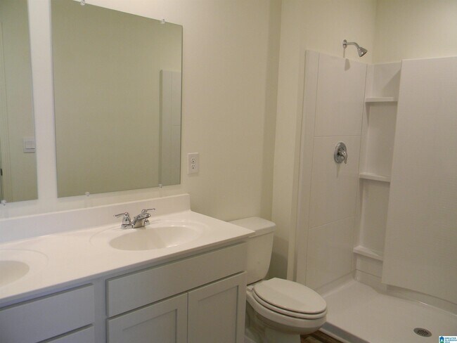Building Photo - 640 Koslin Ct