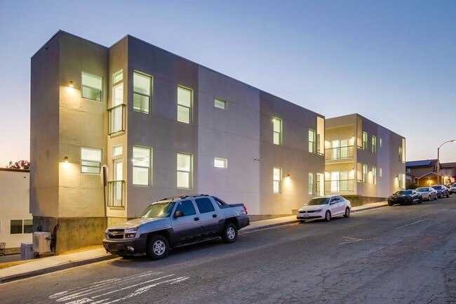 Interior Photo - The Royal of Rancho Penasquitos