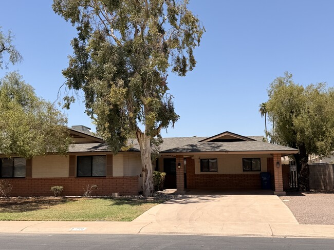 Building Photo - 2163 E Manhatton Dr