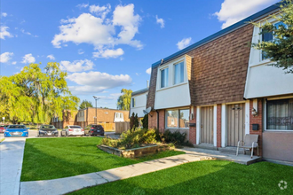 Building Photo - Bloor and Havenwood Townhomes