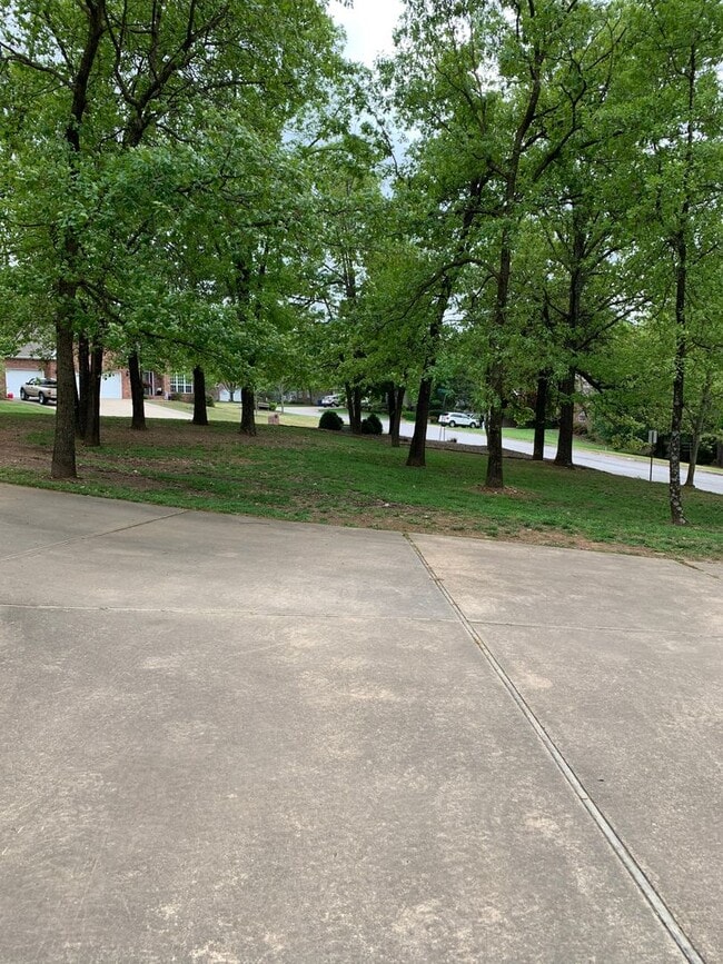 Foto del edificio - 300 Genesis Dr