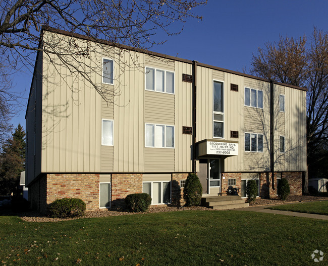 Primary Photo - Jacqueline Apartments