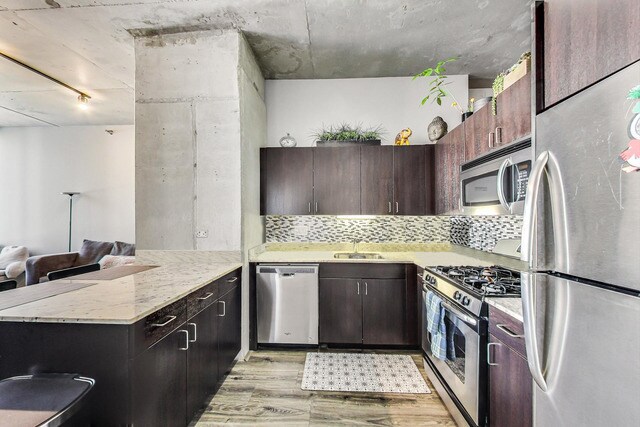 Foto del edificio - 235 W Van Buren St