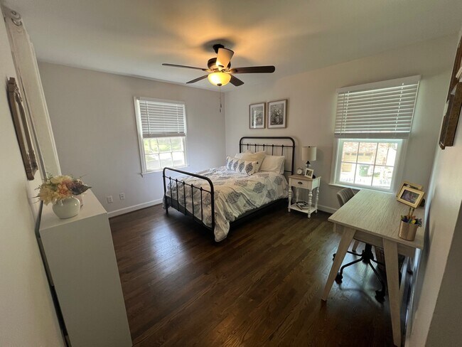 Foto del edificio - 2202 Idlewood Dr