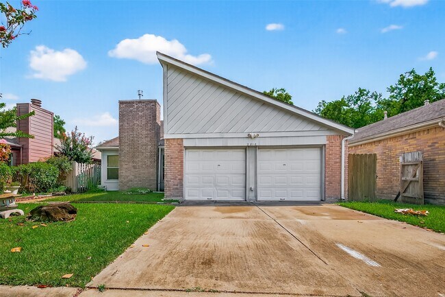 Building Photo - 2818 Crest Park Dr