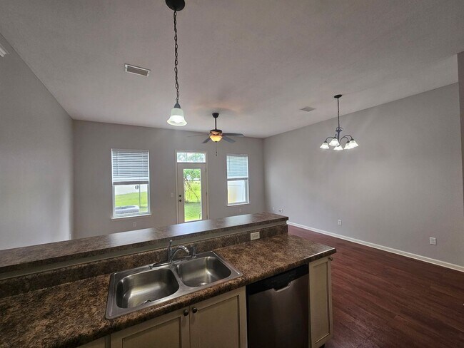 Foto del edificio - Modern 3Bed/2.5-Ba Townhome in PCB – Resor...
