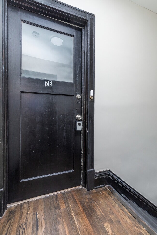 Foto del edificio - 2335 Ann Ave