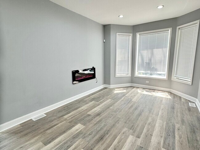 Foto del edificio - 2720 W Harrison St