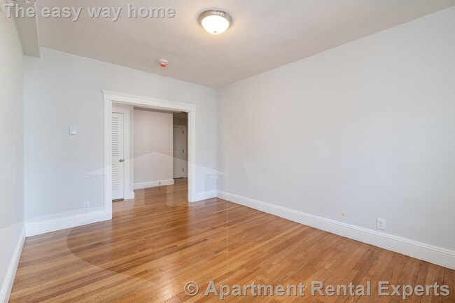 Building Photo - 19 A Forest St