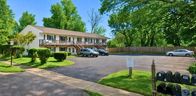 Foto del edificio - A comfortable 1 Bedroom with 1 Bathroom apartment in Anderson Avenue