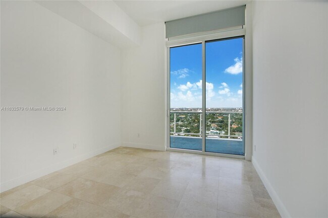 Foto del edificio - 2525 SW 3rd Ave
