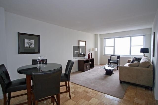 Foto del edificio - Large Luxury 1 bedroom in UES - York Avenue