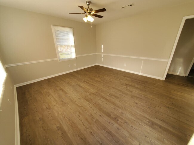 Foto del edificio - 4002 Mc Vay St SW