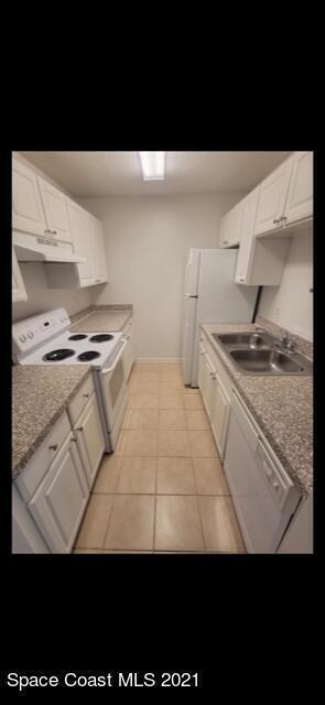 Building Photo - 3570 Sable Palm Ln