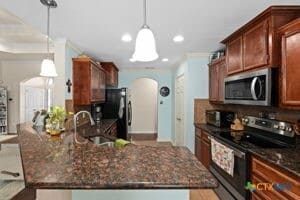 Building Photo - 2403 Terry Dr