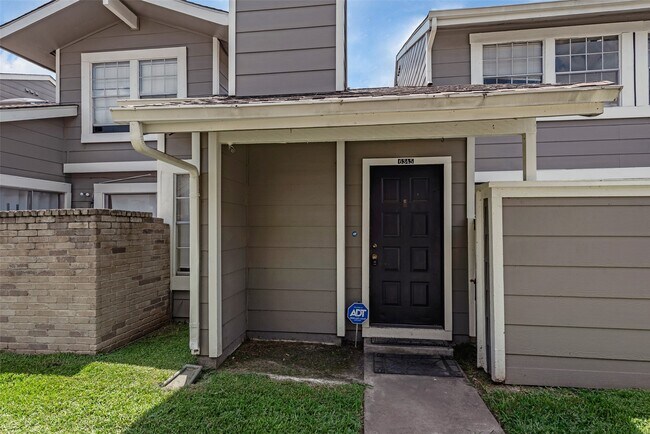Foto del edificio - 6345 Cattails Ln