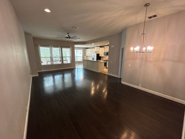 **APPLICATION RECEIVED** *MOVE IN SPECIAL* AMAZING 3 Bedroom 2 Bath Home w/ Office Room Near Ala... - **APPLICATION RECEIVED** *MOVE IN SPECIAL* AMAZING 3 Bedroom  2 Bath Home w/ Office Room Near Ala...