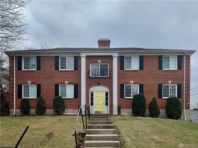 Building Photo - 2219 Avalon Ave