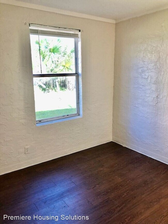Building Photo - 2 br, 1 bath House - 212 Oakland Ave