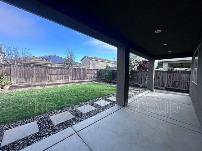 Building Photo - 2840 Channel Reef Ave