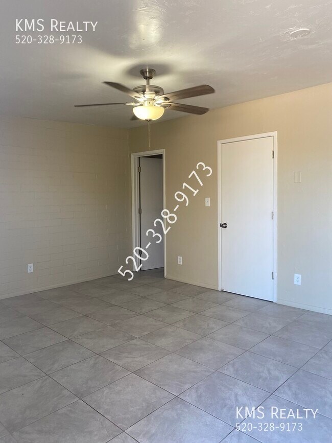Building Photo - 2828 N Fontana Ave
