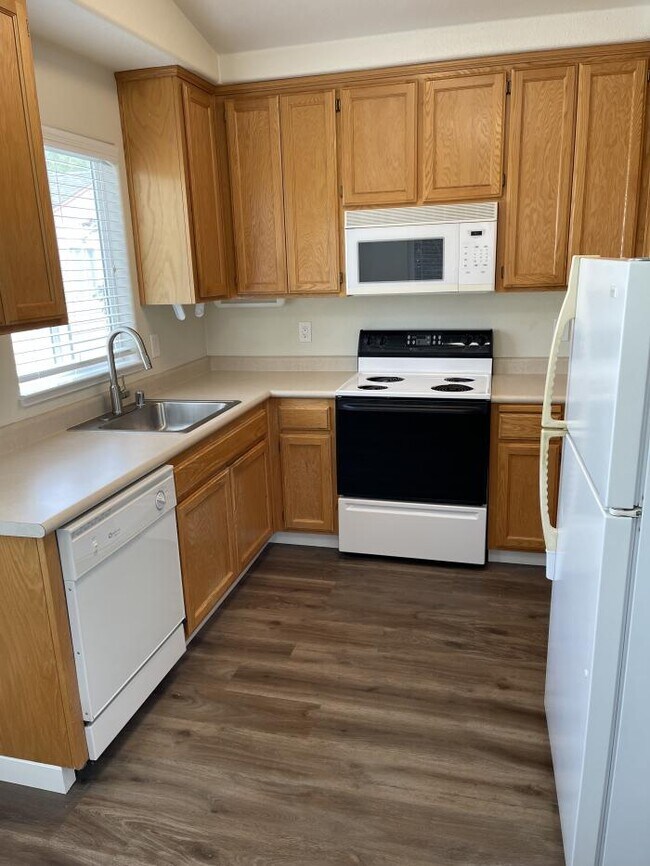 Foto del edificio - 1 bedroom in Santa Rosa CA 95409